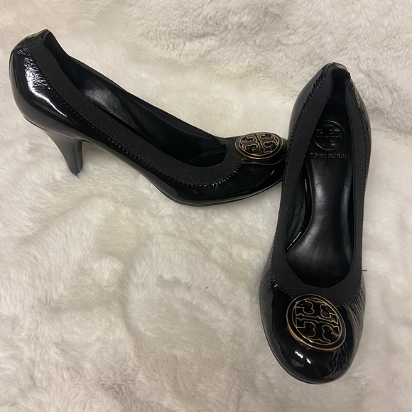 Tory Burch Shoes - Tory Burch Caroline patent leather 3” heels with gold emblem size 9